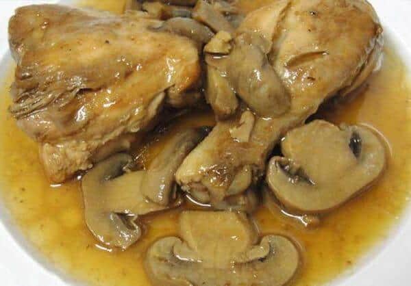 Pollo con setas (chicken with mushrooms)