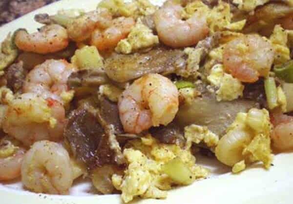 Revuelto de Gambas y Setas (eggs with shrimp & mushrooms)